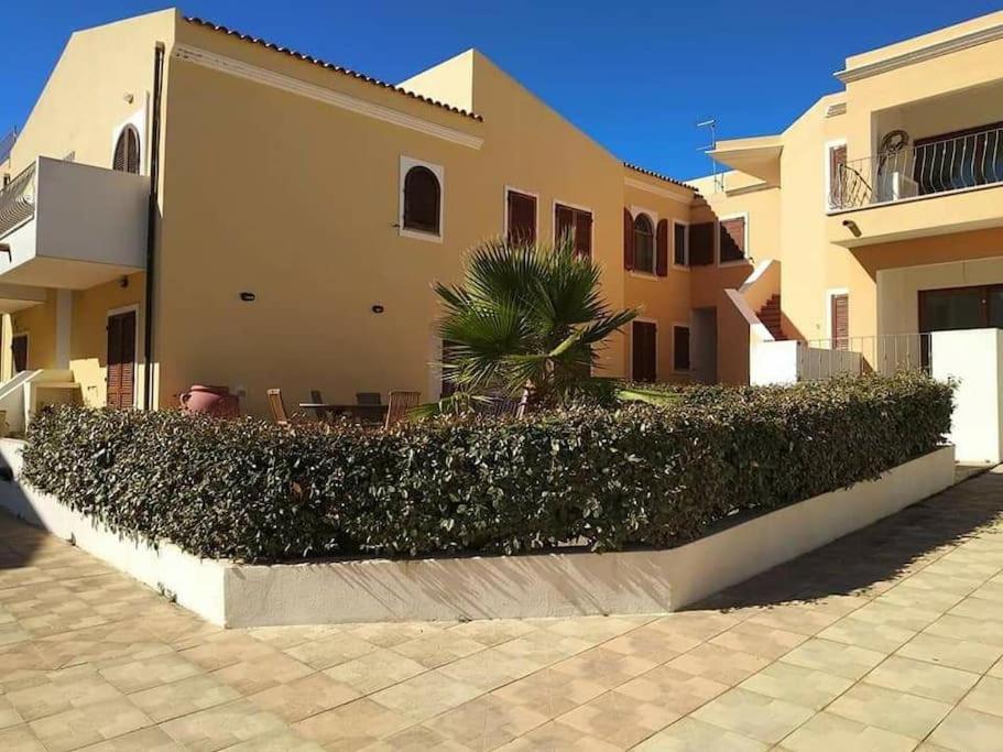 Case Vacanze A Santa Teresa Di Gallura Extérieur photo