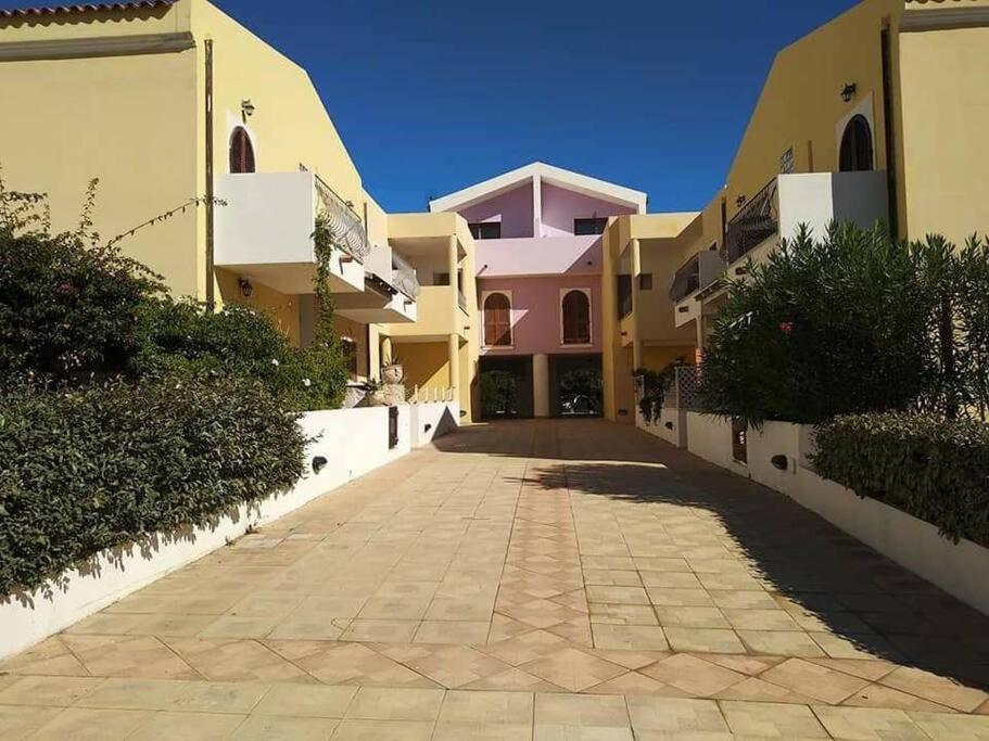 Case Vacanze A Santa Teresa Di Gallura Extérieur photo