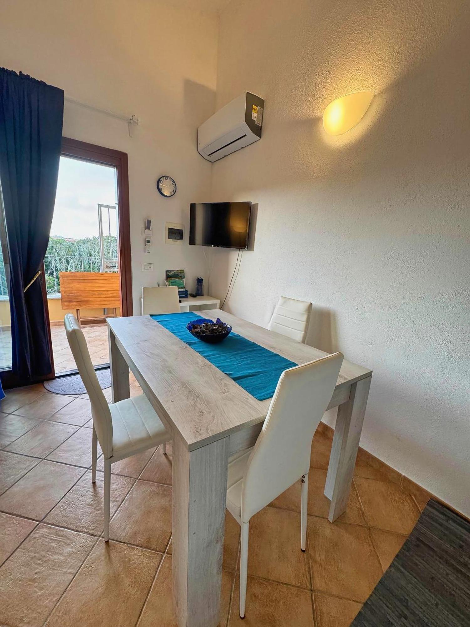 Case Vacanze A Santa Teresa Di Gallura Extérieur photo